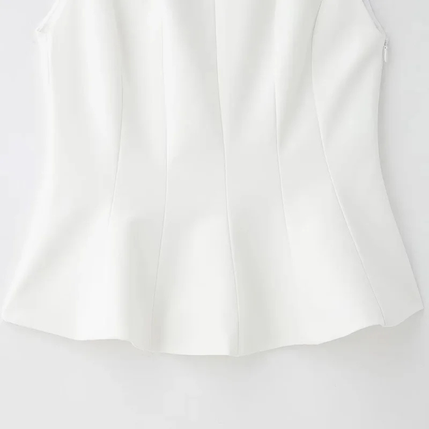 Mia | Sleeveless Cropped Top with Bow Detail